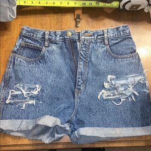 Vintage Mom Short